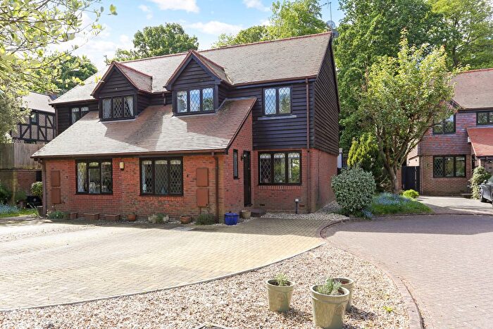 3 Bedroom Semi-Detached House For Sale In Coppice Way, Hedgerley, SL2