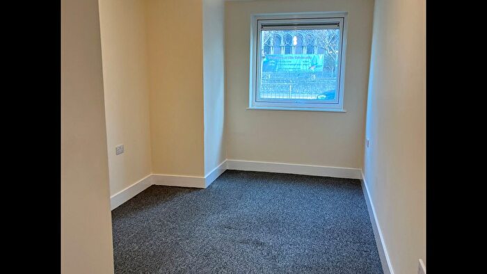 2 Bedroom Flat To Rent In London Road, Croydon, CR0