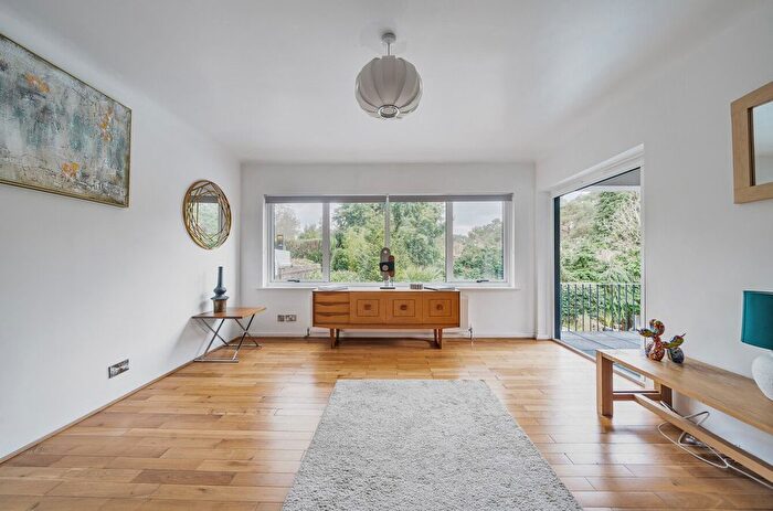 5 Bedroom Detached House To Rent In Hadrian Way, Chilworth, Southampton, Hampshire, SO16