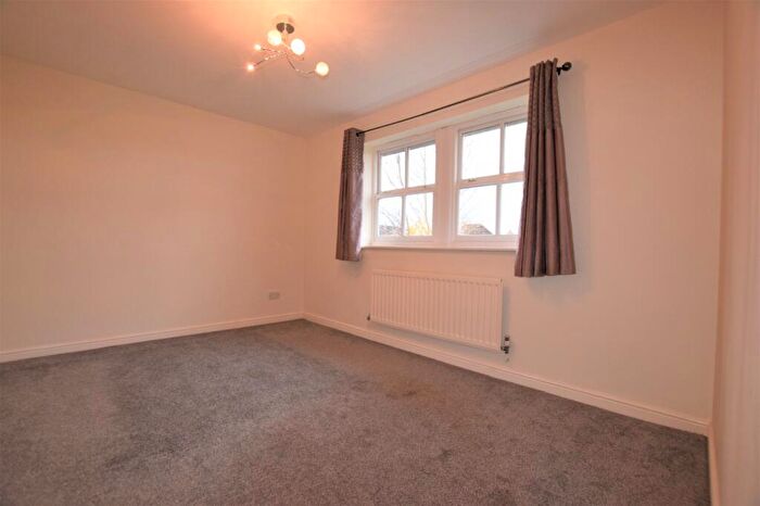 4 Bedroom Detached House To Rent In Fearndown Way, Macclesfield, SK10