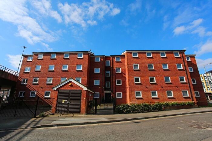 1 Bedroom Studio To Rent In Block F Red Brick House, Lea Road, Luton, Bedfordshire, LU1
