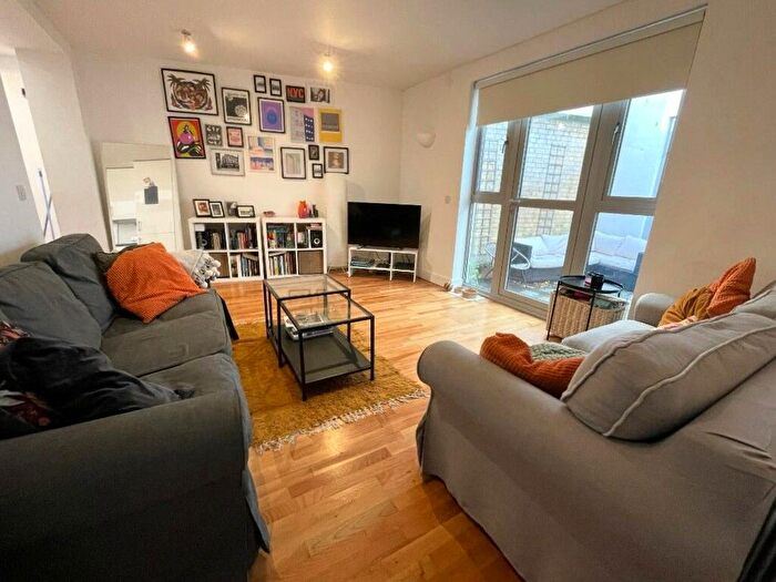 1 Bedroom Flat To Rent In Park Place, London, N1