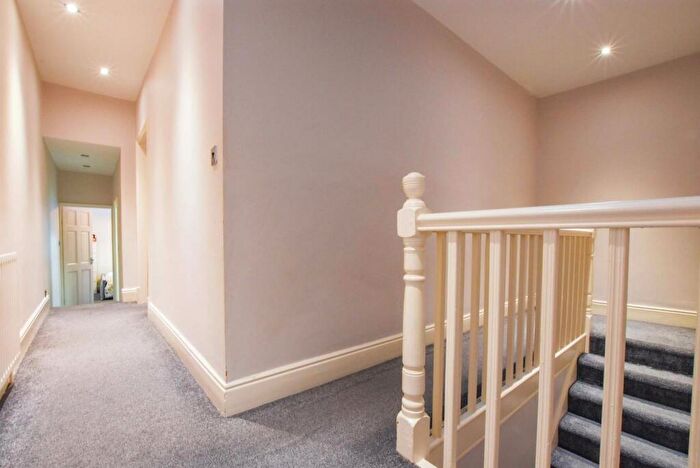 3 Bedroom Terraced House For Sale In Kimberley Road, Leicester, LE2