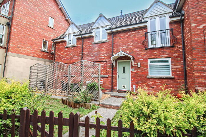 2 Bedroom Coach House For Sale In Tansy Lane, Portishead, Bristol, BS20