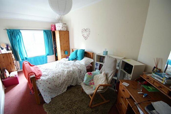 6 Bedroom Semi-Detached House To Rent In Church Wood Avenue, Headingley, Leeds, LS16