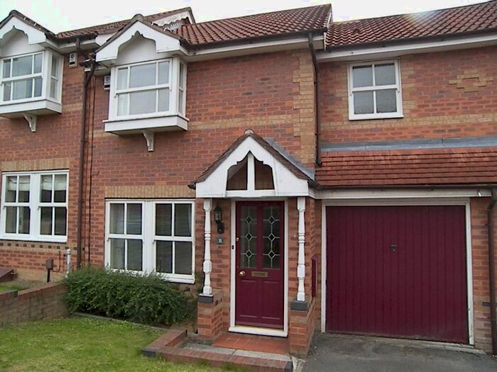 3 Bedroom Town House To Rent In Boundary Close, Colton, Leeds, LS15