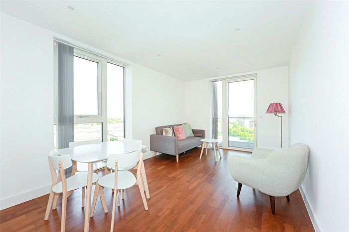 1 Bedroom Flat For Sale In Victory Parade, Woolwich, SE18