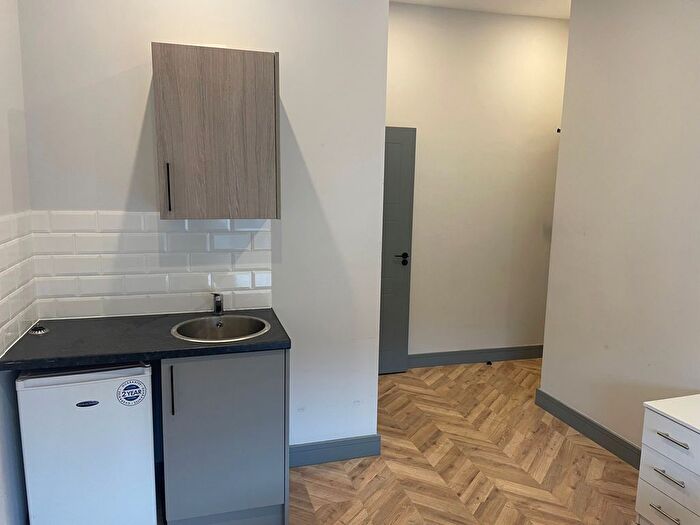 Studio To Rent In Tufnell Park Road, Tufnell Park London, N7