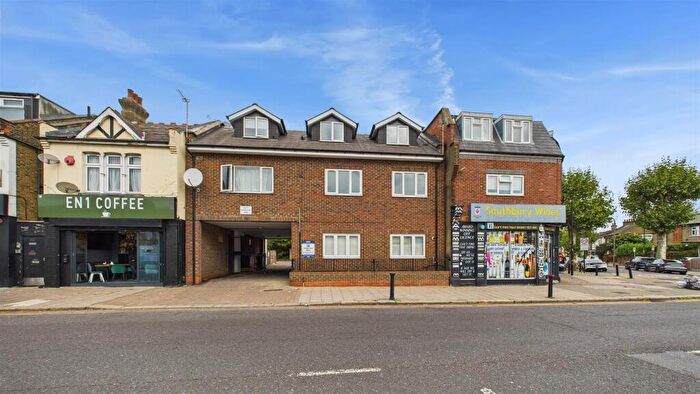 2 Bedroom Flat To Rent In New River Court, Southbury Road, Enfield, EN1