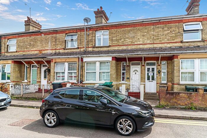 3 Bedroom Terraced House For Sale In Tanners Hill, Abbots Langley, WD5