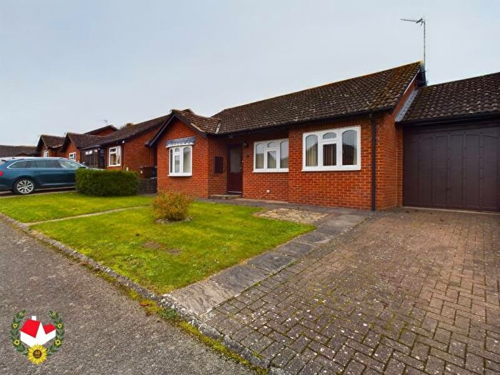 3 Bedroom Bungalow To Rent In The Range, Highnam, GL2