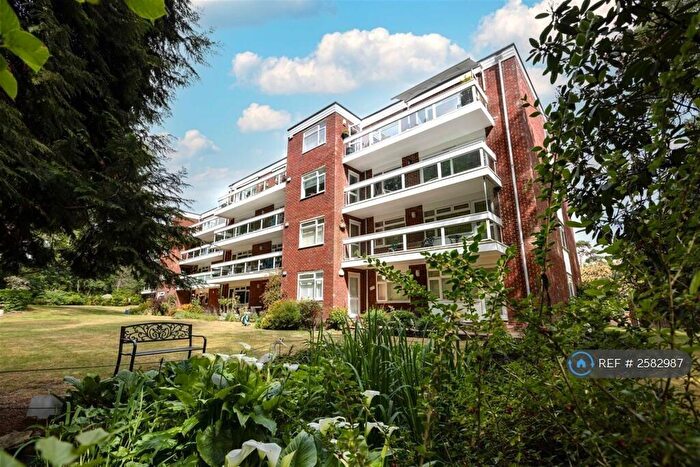 3 Bedroom Flat To Rent In Brackens Way, Poole, BH13