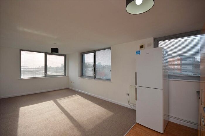 2 Bedroom Apartment To Rent In Lace Street, Liverpool, Merseyside, L3