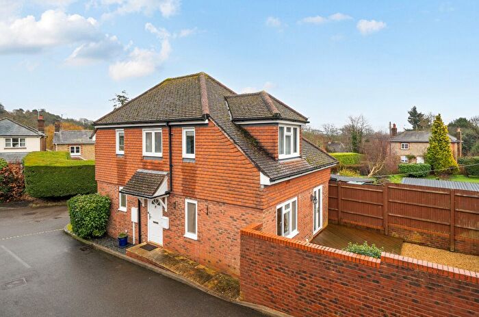 2 Bedroom Detached House For Sale In Chapel Close, Watersfield, RH20