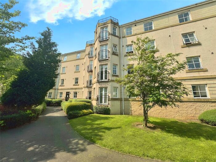 2 Bedroom Flat To Rent In Huntingdon Place, Edinburgh, City Of Edinburgh, EH7