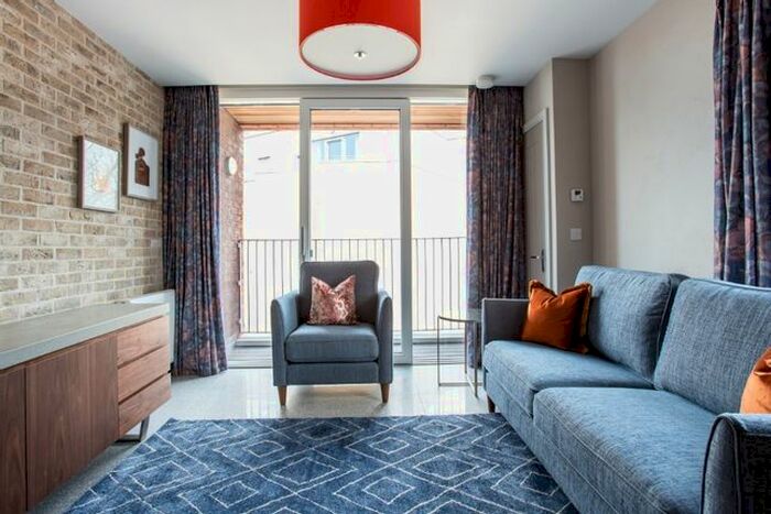 2 Bedroom Flat To Rent In Ormeau Road, Belfast, BT7