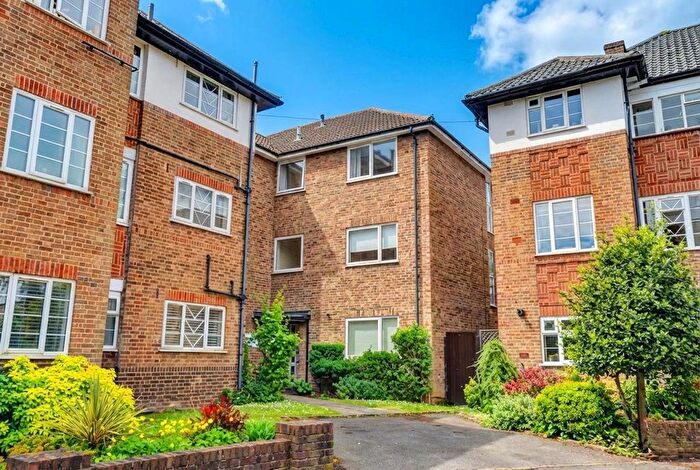 2 Bedroom Property To Rent In Argyle Road, London, W13