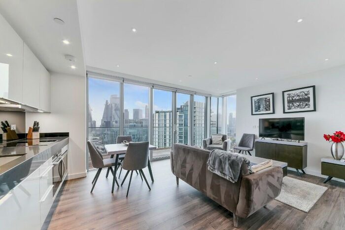 2 Bedroom Flat To Rent In Wellington Close, London, W11