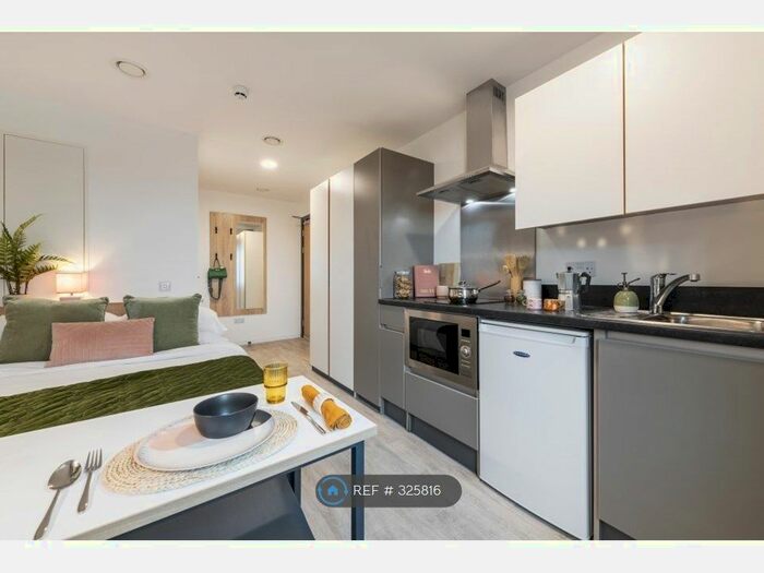 Studio To Rent In Bath Row, Birmingham, B15