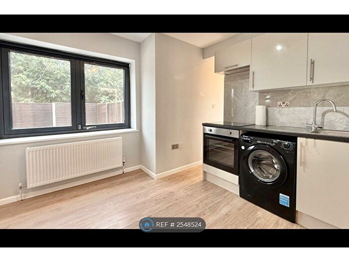 1 Bedroom Flat To Rent In Wightman Road, London, N8