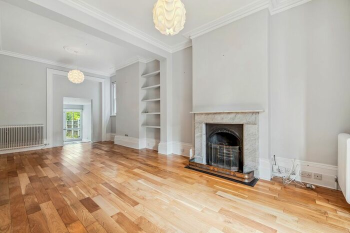 5 Bedroom Semi-Detached House To Rent In Rosemont Road, Richmond, Surrey, TW10