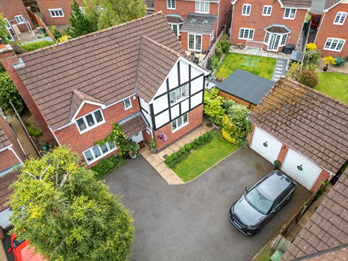 4 Bedroom Detached House For Sale In Tower Drive, Bromsgrove, Worcestershire, B61