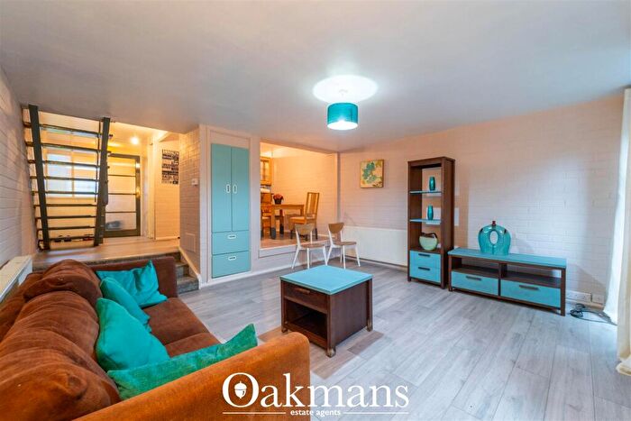 3 Bedroom House To Rent In Minden Grove, Birmingham, B29