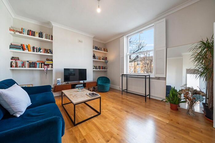 1 Bedroom Flat To Rent In Amhurst Road, London, N16