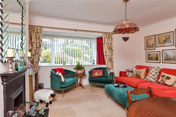 2 Bedroom Flat For Sale In Carden Hill, Hollingbury, Brighton, East Sussex, BN1