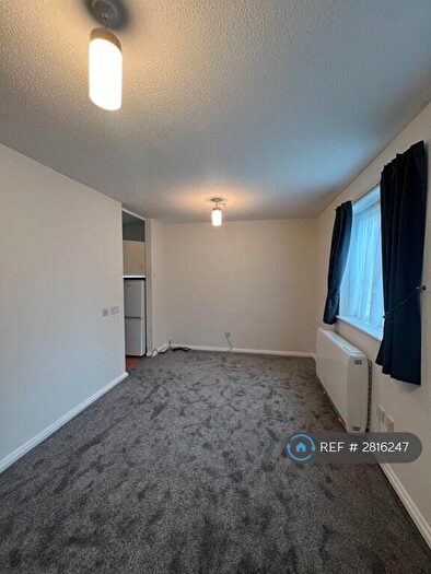 Studio To Rent In Kings Heath, Birmingham, B14