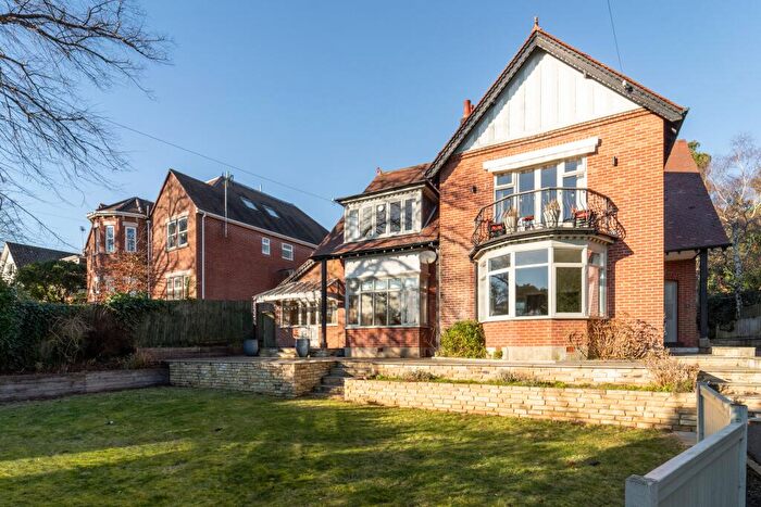 4 Bedroom Flat To Rent In Glengariff Road, Lower Parkstone, Poole, BH14