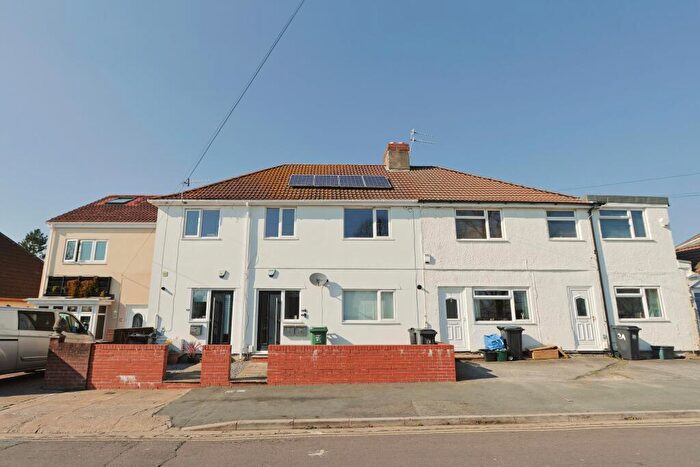 2 Bedroom Flat To Rent In Donald Road, Bristol, BS13