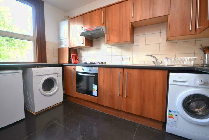 6 Bedroom Terraced House To Rent In Kings Road, Reading, RG1