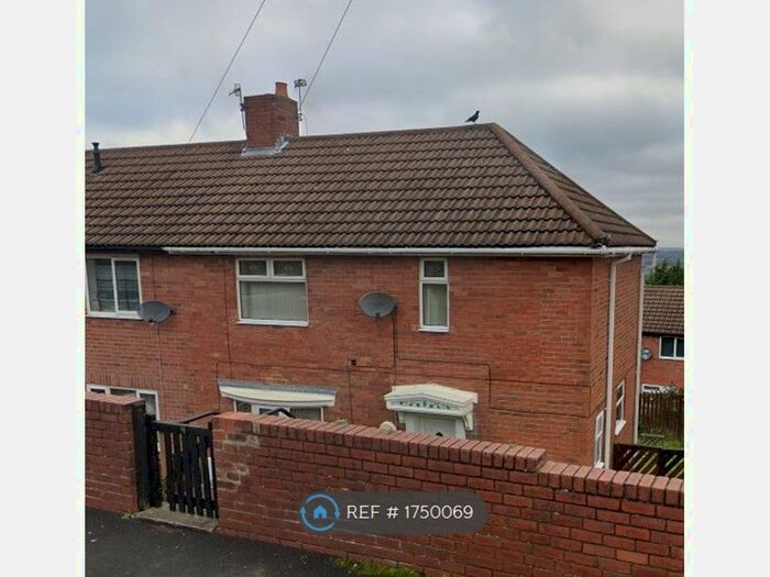 3 Bedroom Semi-Detached House To Rent In Medway Crescent, Gateshead, NE8