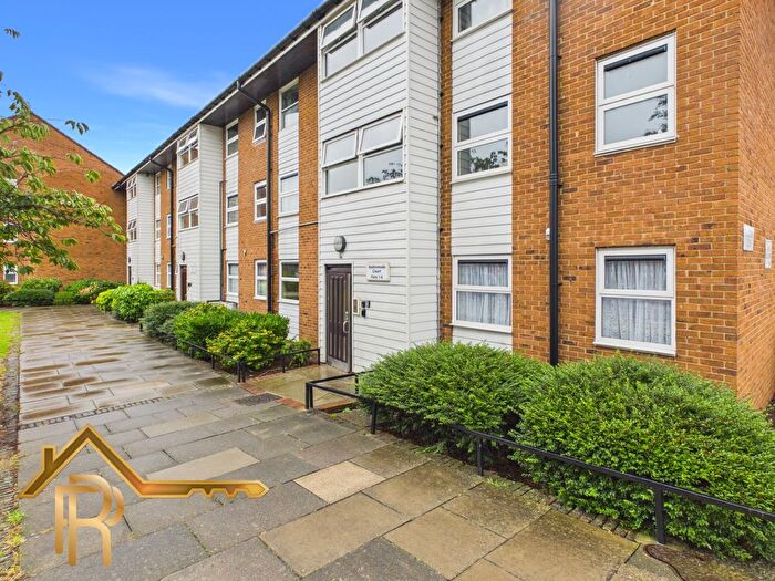 1 Bedroom Flat To Rent In Andromeda Court Myrtle Road, Romford, RM3