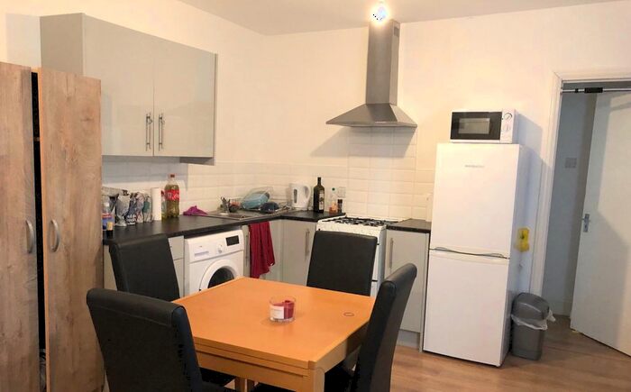 1 Bedroom Flat To Rent In Tillotson Road, London, N9