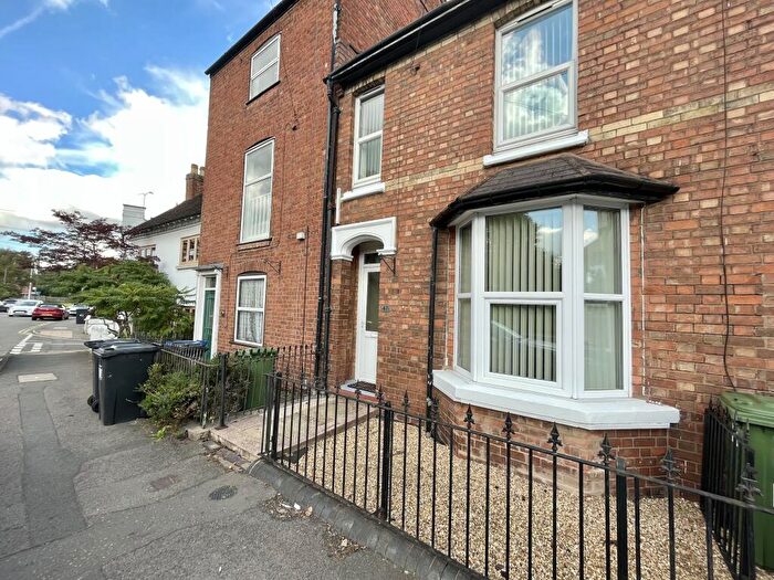 4 Bedroom Terraced House To Rent In Tachbrook Road, CV31