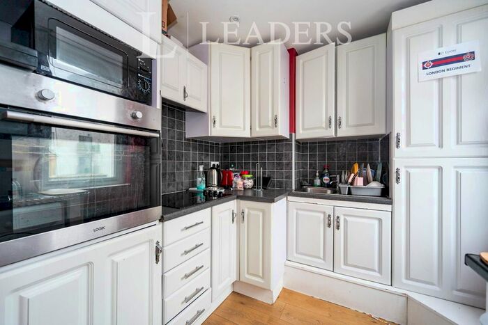 4 Bedroom Flat To Rent In Alhambra Road, Southsea, PO4