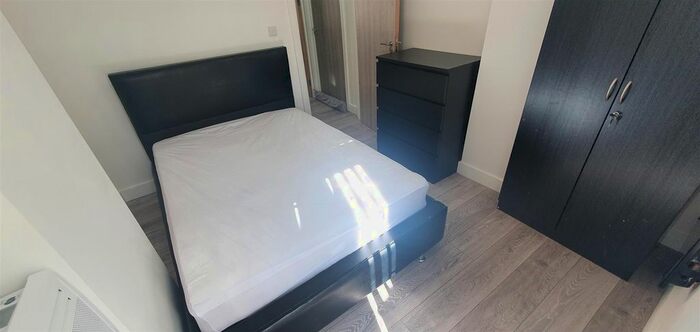 1 Bedroom Flat To Rent In , Minny Street, Cathays, CF24