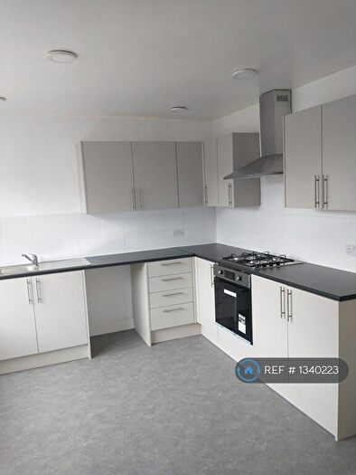 2 Bedroom End Of Terrace House To Rent In Arbor Grove, Droylsden, Manchester, M43