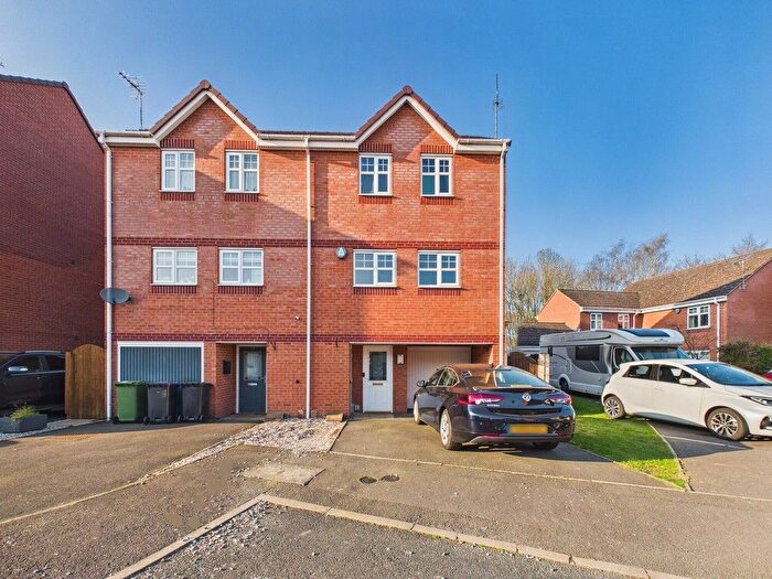 4 Bedroom Semi Detached House For Sale In Vernon Drive, Market Drayton, Shropshire, TF9