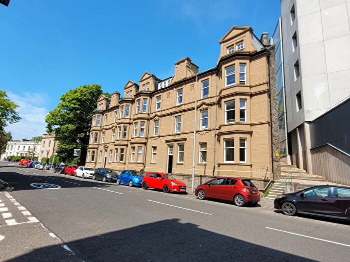 3 Bedroom Flat To Rent In Perth Road, Dundee, DD1