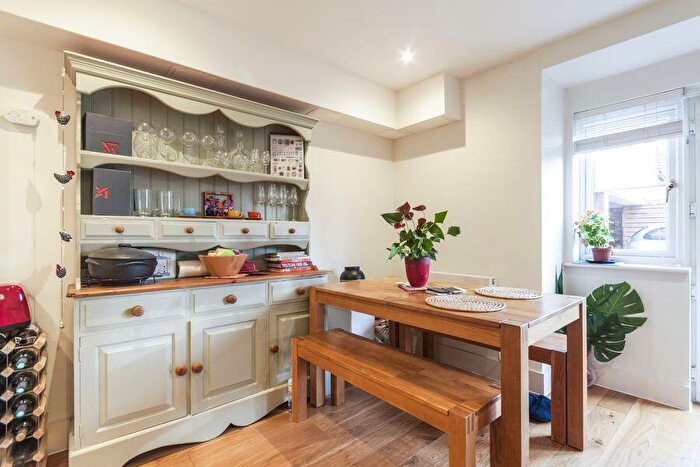 1 Bedroom Flat To Rent In Lily Court, Havelock Road, Wokingham, RG41