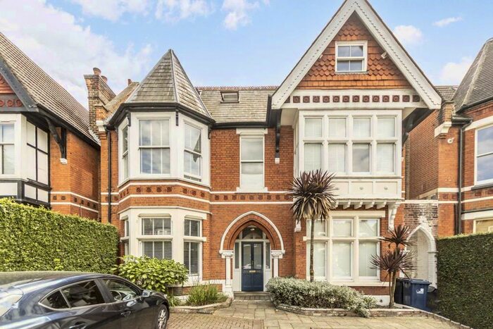 2 Bedroom Flat To Rent In Gordon Road, London, W5