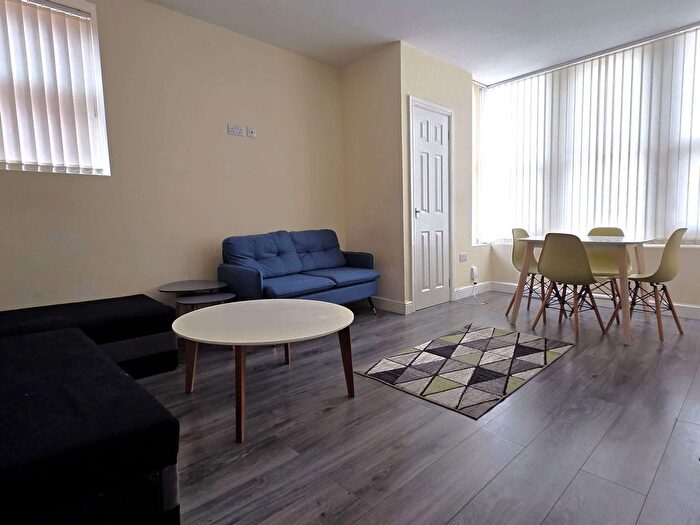 Studio To Rent In Harehills Lane, Leeds, LS8