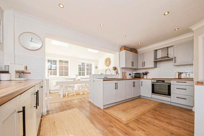 3 Bedroom End Of Terrace House For Sale In Wayside Close, Stowmarket, IP14