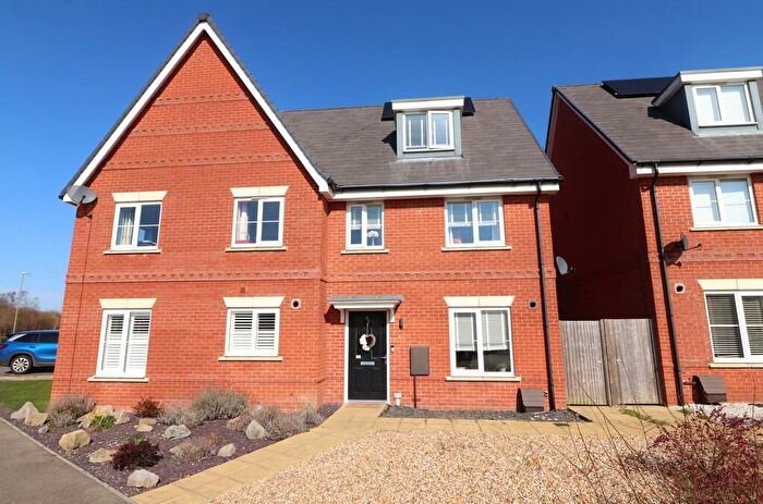 4 Bedroom Barn Conversion To Rent In Le Marechal Avenue, Bursledon, SO31