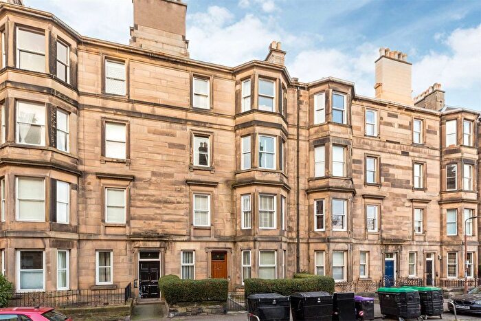 2 Bedroom Flat For Sale In Royston Terrace, Inverleith, Edinburgh, EH3