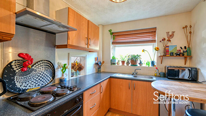 1 Bedroom Flat For Sale In Gargle Hill, Norwich, Norfolk, NR7