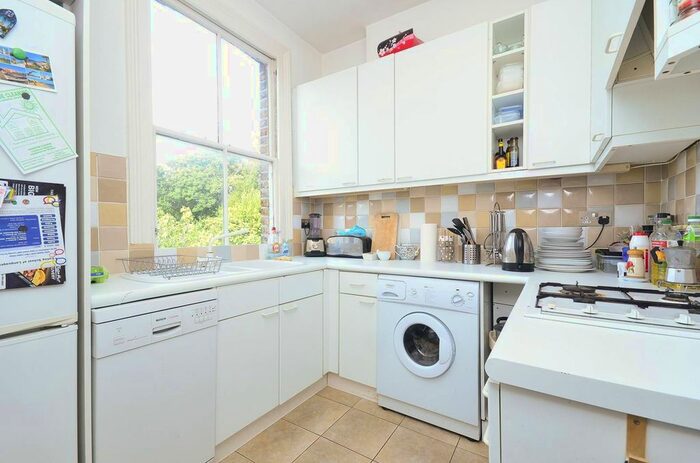 2 Bedroom Flat To Rent In Fordhook Avenue, Ealing Common, London, W5